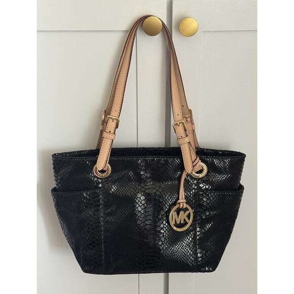 EUC Michael Kors Shiny Black Leather Snakeskin Shoulder Bag Gold Lining - Picture 1 of 16